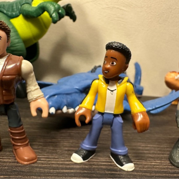 Jurassic World imaginext T-Rex Dinosaur lot with figures + - Picture 4 of 9